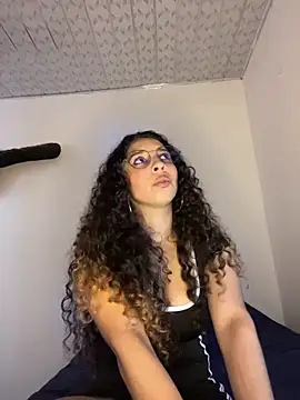 Snapshot of katniss_everdeen_ chatting on 03/24/26, 02:33 katniss everdeen online show from 03/24/26, 02:33