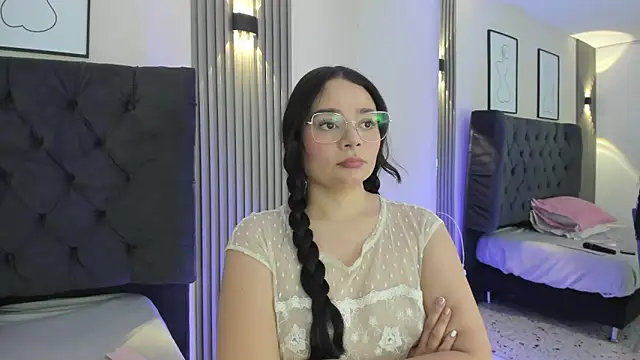 Lizeth Vega online show from 04/17/26, 07:28