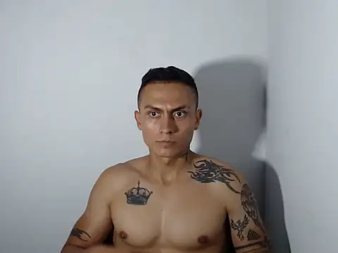 Snapshot of Latinos9882 chatting on 03/27/26, 10:20 Latinos9882 online show from 03/27/26, 10:20