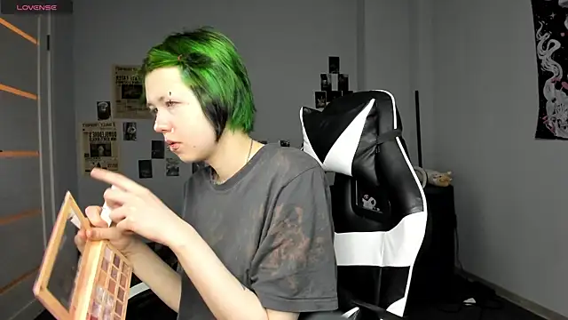 Snapshot of LittleKittenStar chatting on 03/30/26, 03:07 LittleKittenStar online show from 03/30/26, 03:07