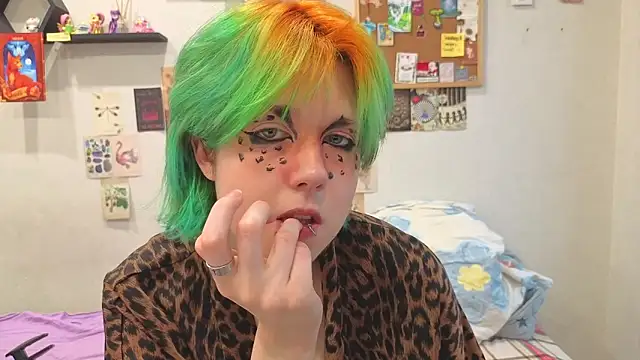 LittleKittenStar online show from 05/28/26, 02:25