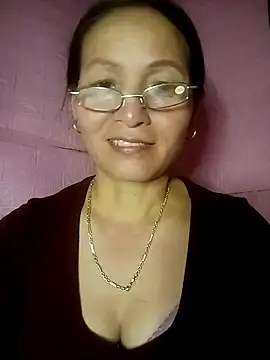 Snapshot of Lliygy chatting on 05/24/26, 12:54 Lliygy online show from 05/24/26, 12:54