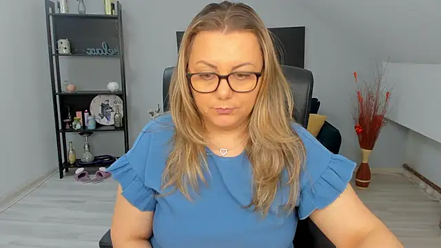 Snapshot of JessieRichards chatting on 03/24/26, 07:24 JessieRichards online show from 03/24/26, 07:24