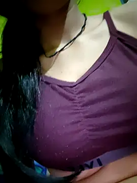 Snapshot of Lily4852 chatting on 03/29/26, 01:05 Lily4852 online show from 03/29/26, 01:05
