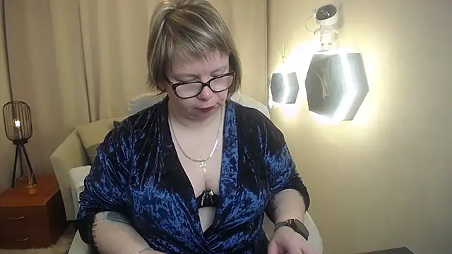 BonnnyBoobsy online show from 04/23/26, 05:52