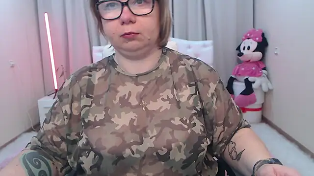 BonnnyBoobsy online show from 05/01/26, 05:45