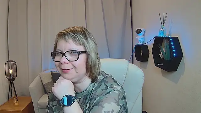 BonnnyBoobsy online show from 05/05/26, 12:02