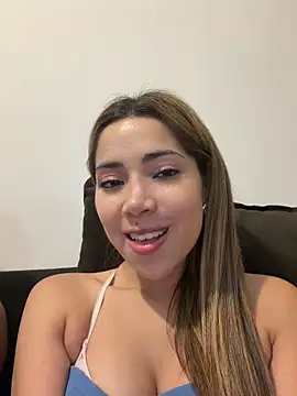 Snapshot of sexyparejahot69 chatting on 05/27/26, 01:57 sexyparejahot69 online show from 05/27/26, 01:57