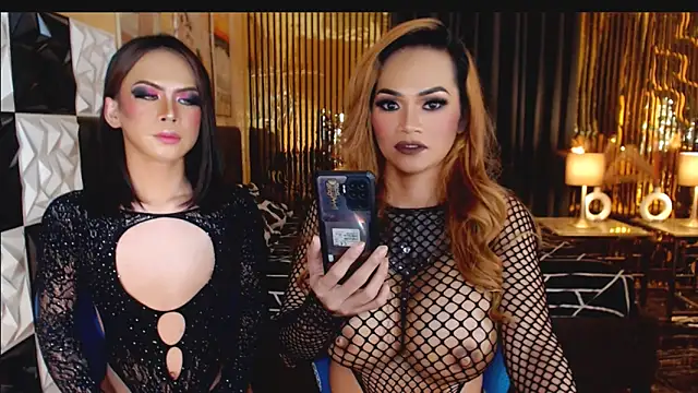 Snapshot of MeatyCockSiara chatting on 03/27/26, 09:32 MeatyCockSiara online show from 03/27/26, 09:32