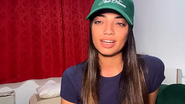 Snapshot of MarlysZlotnick chatting on 03/25/26, 05:30 MarlysZlotnick online show from 03/25/26, 05:30