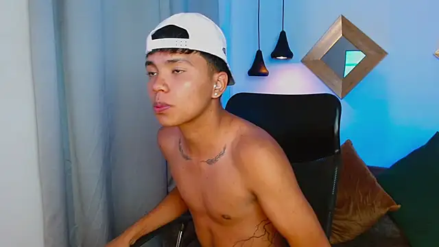 Snapshot of thiagosterling chatting on 04/27/26, 11:47 thiagosterling online show from 04/27/26, 11:47