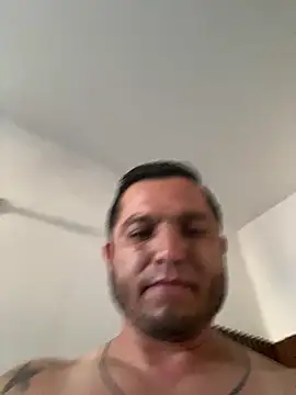 HOTB0Y18 online show from 05/06/26, 02:08