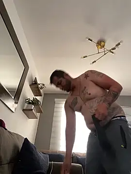 HOTB0Y18 online show from 06/18/26, 06:56