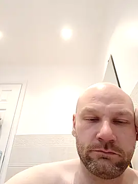 Snapshot of pitch_122 chatting on 03/27/26, 04:40 pitch 122 online show from 03/27/26, 04:40