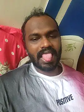 Snapshot of singletamilguy chatting on 04/10/26, 06:40 singletamilguy online show from 04/10/26, 06:40