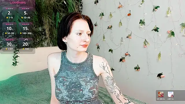 Snapshot of Kira__Cutie chatting on 06/23/26, 08:51 Kira Cutie online show from 06/23/26, 08:51