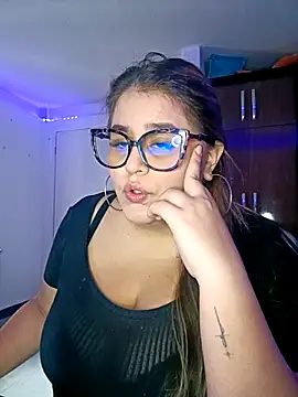 Snapshot of Bonny_rousse01 chatting on 05/04/26, 12:34 Bonny rousse01 online show from 05/04/26, 12:34