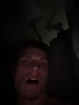 Snapshot of RAVENTREY1 chatting on 03/30/26, 04:46 RAVENTREY1 online show from 03/30/26, 04:46