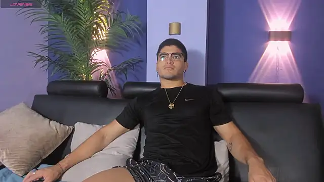 Snapshot of DanteTargaryen chatting on 03/29/26, 04:01 DanteTargaryen online show from 03/29/26, 04:01