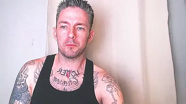 Snapshot of SkylarrGrey chatting on 03/20/26, 07:35 SkylarrGrey online show from 03/20/26, 07:35