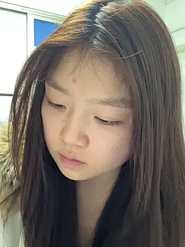 Snapshot of XJZ-01 chatting on 03/30/26, 03:35 XJZ-01 online show from 03/30/26, 03:35