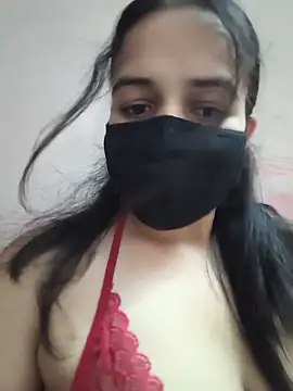 REENA-STRIP online show from 05/17/26, 08:23