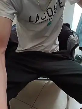 Skinboy06 online show from 05/31/26, 12:01