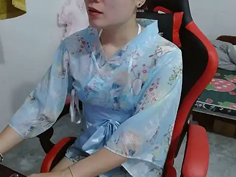 Snapshot of Olivia_cute68 chatting on 04/12/26, 04:23 Olivia cute68 online show from 04/12/26, 04:23