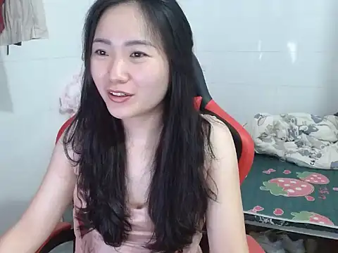 Snapshot of Olivia_cute68 chatting on 04/21/26, 01:50 Olivia cute68 online show from 04/21/26, 01:50