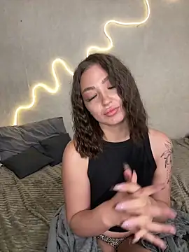 Arina Babyy online show from 05/13/26, 06:00