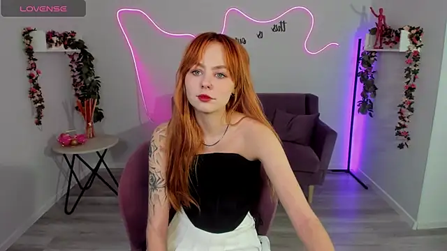 Snapshot of MiaSensitive chatting on 03/27/26, 01:00 MiaSensitive online show from 03/27/26, 01:00