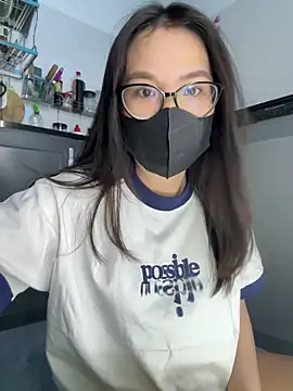 Snapshot of Evelyn9xzz chatting on 03/26/26, 03:39 Evelyn9xzz online show from 03/26/26, 03:39