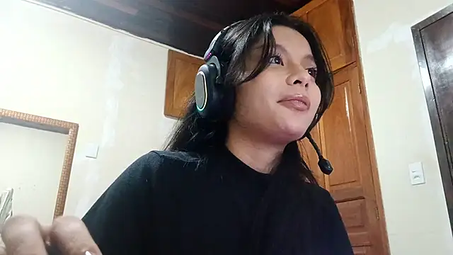 Snapshot of SherronAlicea chatting on 03/21/26, 06:33 SherronAlicea online show from 03/21/26, 06:33