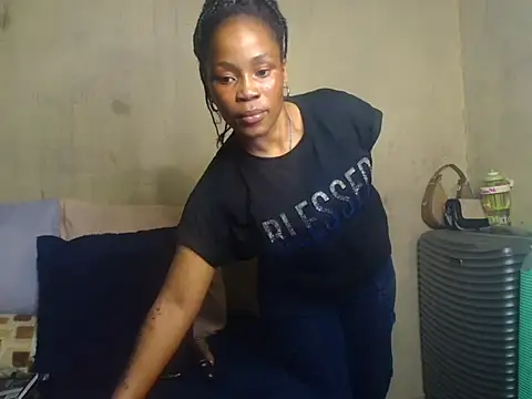 Lindabee200 online show from 06/14/26, 01:25