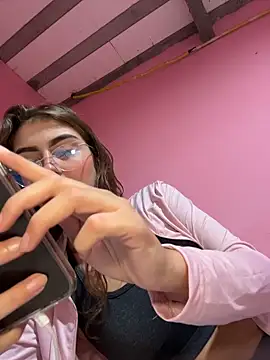 miiabellovic online show from 06/01/26, 11:06