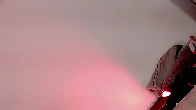 Snapshot of khloe_Gils chatting on 03/24/26, 11:54 khloe Gils online show from 03/24/26, 11:54