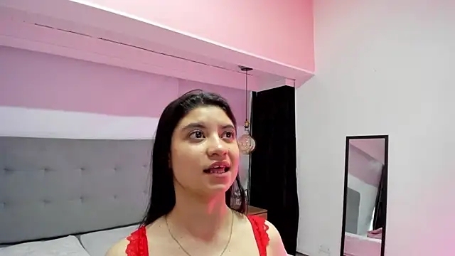 LindaCatalina  online show from 04/04/26, 12:35