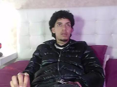 Snapshot of Ryder-Stone chatting on 03/25/26, 06:58 Ryder-Stone online show from 03/25/26, 06:58