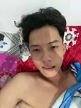 Nguyencuong1999 online show from 04/14/26, 10:27