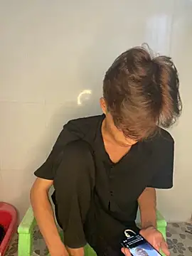 Nguyencuong1999 online show from 05/20/26, 03:24
