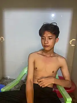 Nguyencuong1999 online show from 05/27/26, 03:20