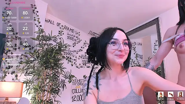 Snapshot of mira0_0 chatting on 05/18/26, 04:07 mira0 0 online show from 05/18/26, 04:07