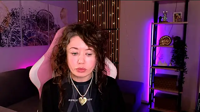 Snapshot of AlwaysKali chatting on 03/21/26, 03:37 AlwaysKali online show from 03/21/26, 03:37