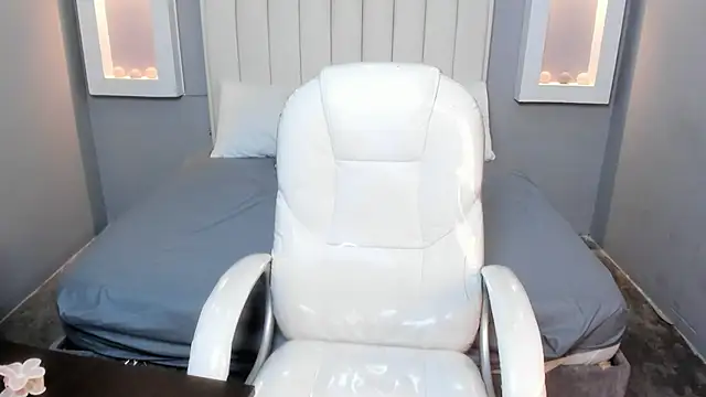 Snapshot of KeilyBennett chatting on 03/21/26, 06:11 KeilyBennett online show from 03/21/26, 06:11