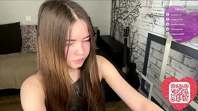 Snapshot of ElmiraDabato chatting on 07/06/26, 06:21 ElmiraDabato online show from 07/06/26, 06:21