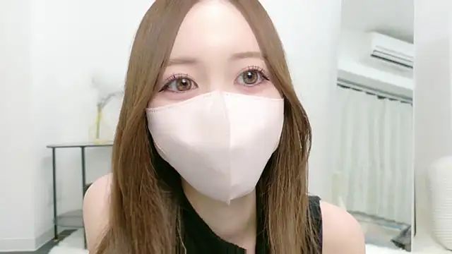 Snapshot of salachan_v chatting on 07/16/26, 12:33 salachan v online show from 07/16/26, 12:33
