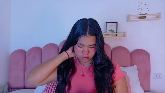 AhslyEvans   online show from 05/10/26, 12:54