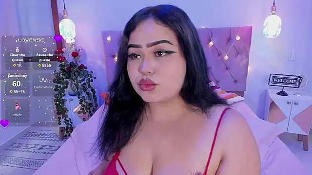 SofiaBloomm online show from 06/28/26, 06:03