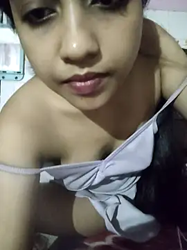 Snapshot of ALIZA_FENDY chatting on 07/28/26, 08:01 ALIZA FENDY online show from 07/28/26, 08:01