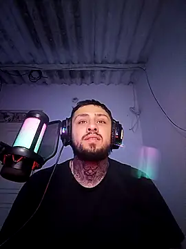 Snapshot of Neanea98 chatting on 03/29/26, 06:35 Neanea98 online show from 03/29/26, 06:35